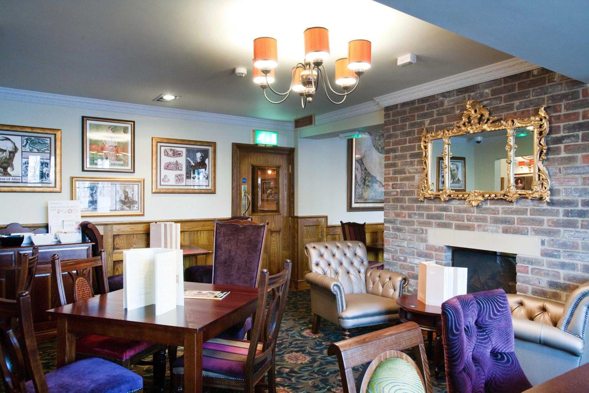 The Unicorn Hotel Wetherspoon Ripon Ngoại thất bức ảnh