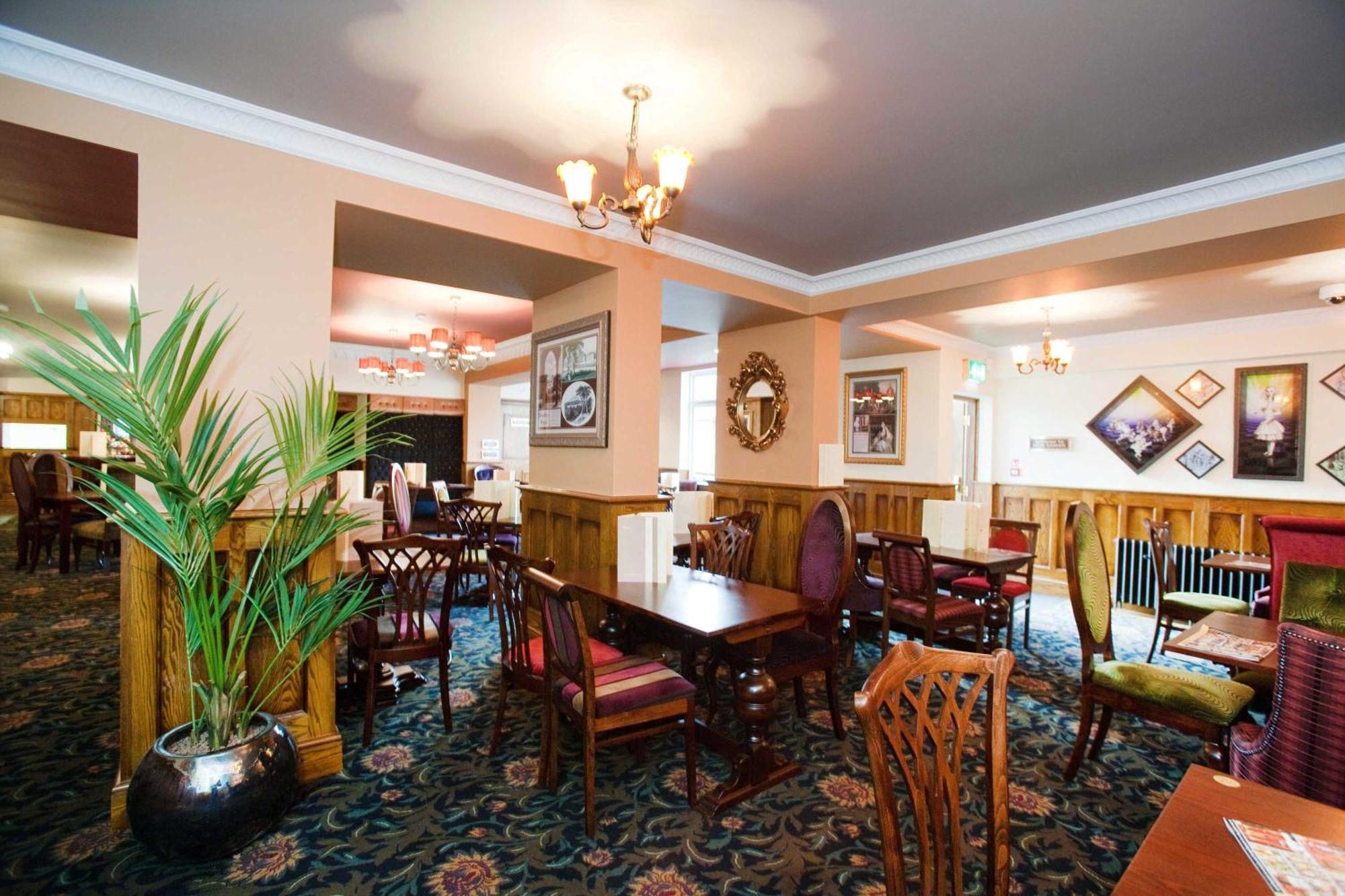 The Unicorn Hotel Wetherspoon Ripon Ngoại thất bức ảnh