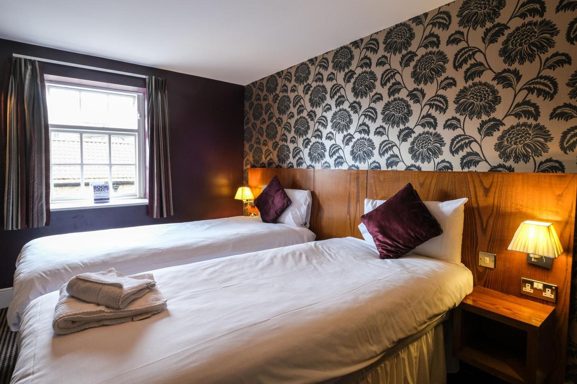 The Unicorn Hotel Wetherspoon Ripon Ngoại thất bức ảnh
