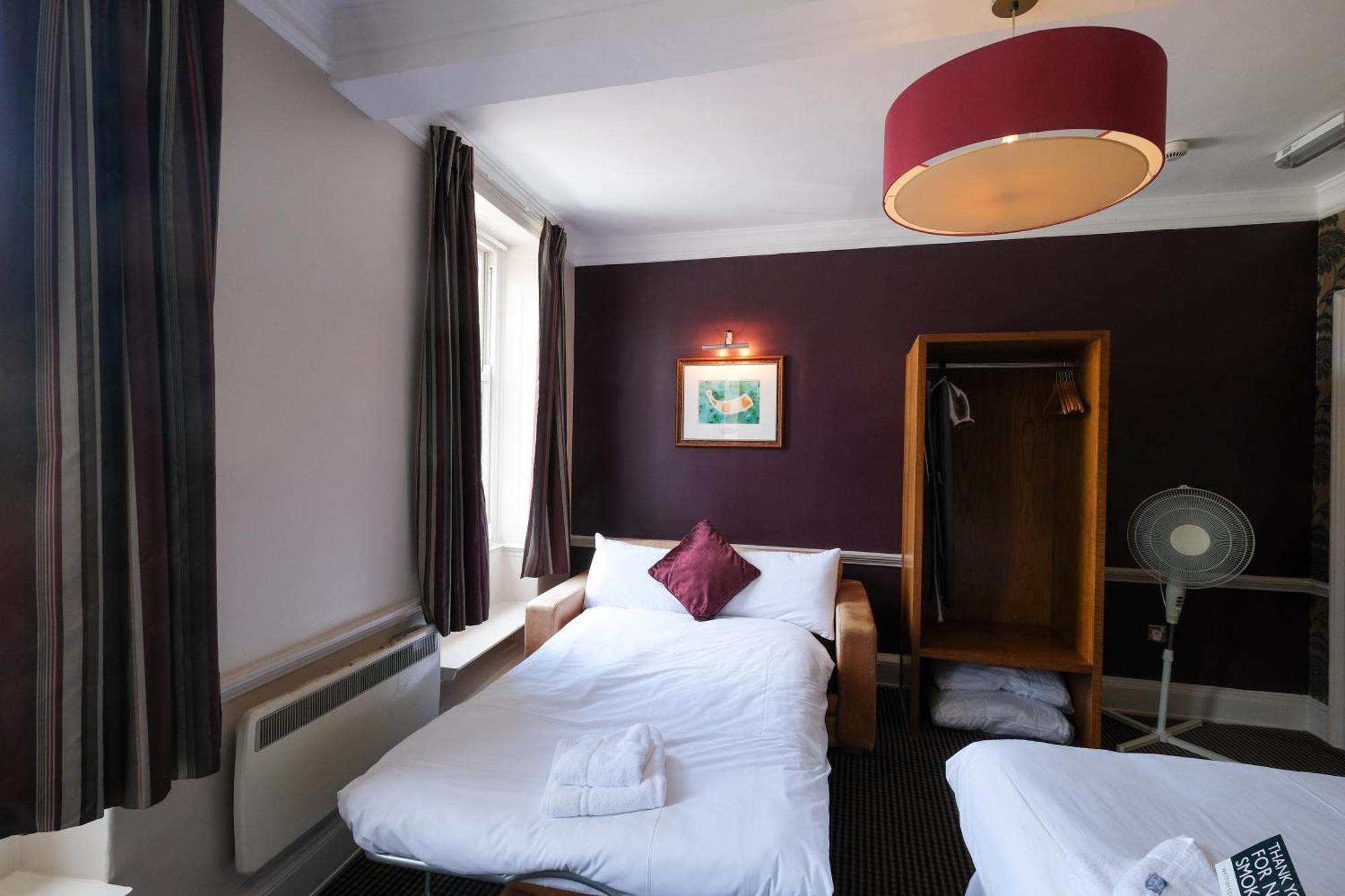The Unicorn Hotel Wetherspoon Ripon Ngoại thất bức ảnh