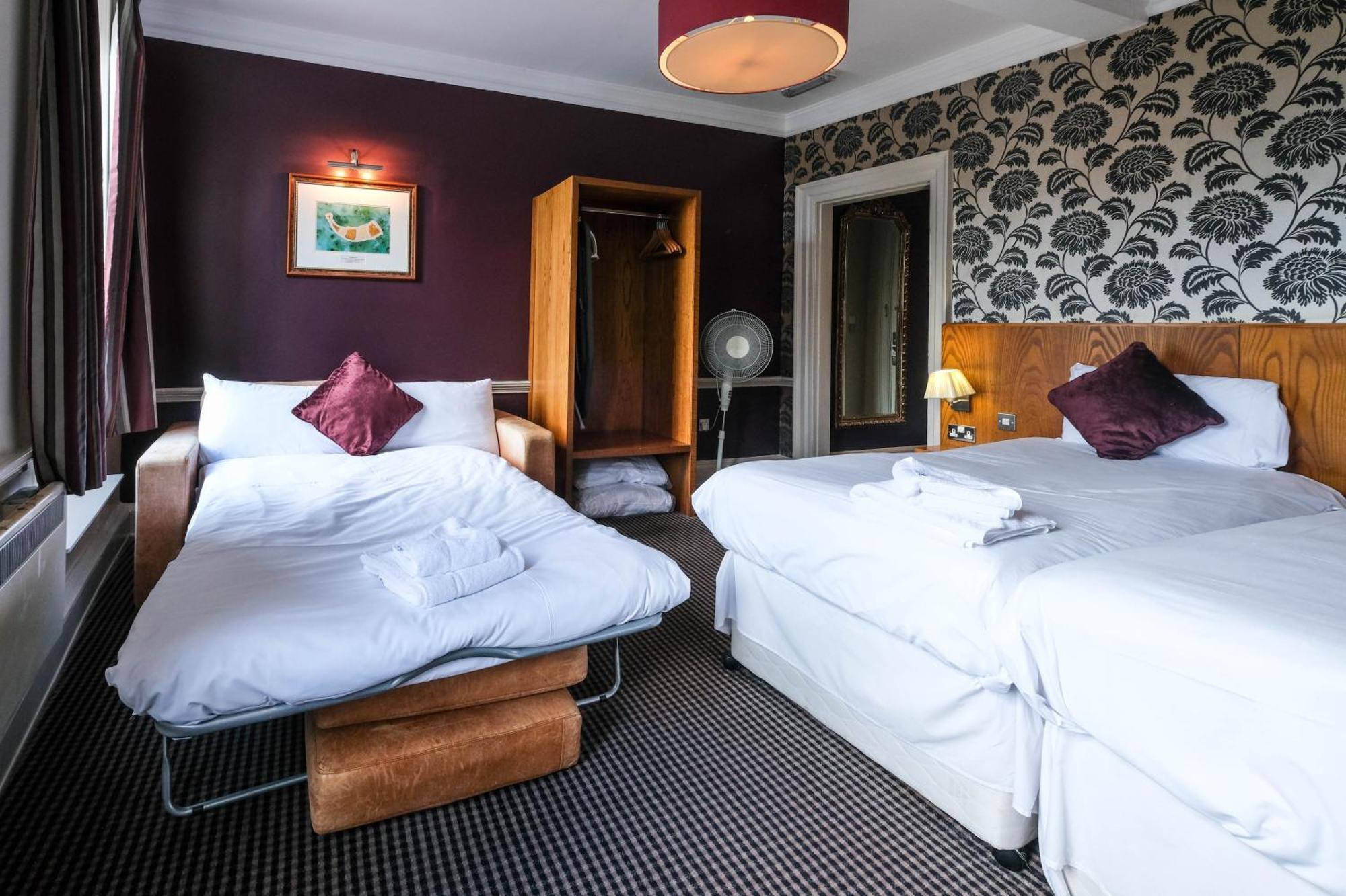 The Unicorn Hotel Wetherspoon Ripon Ngoại thất bức ảnh