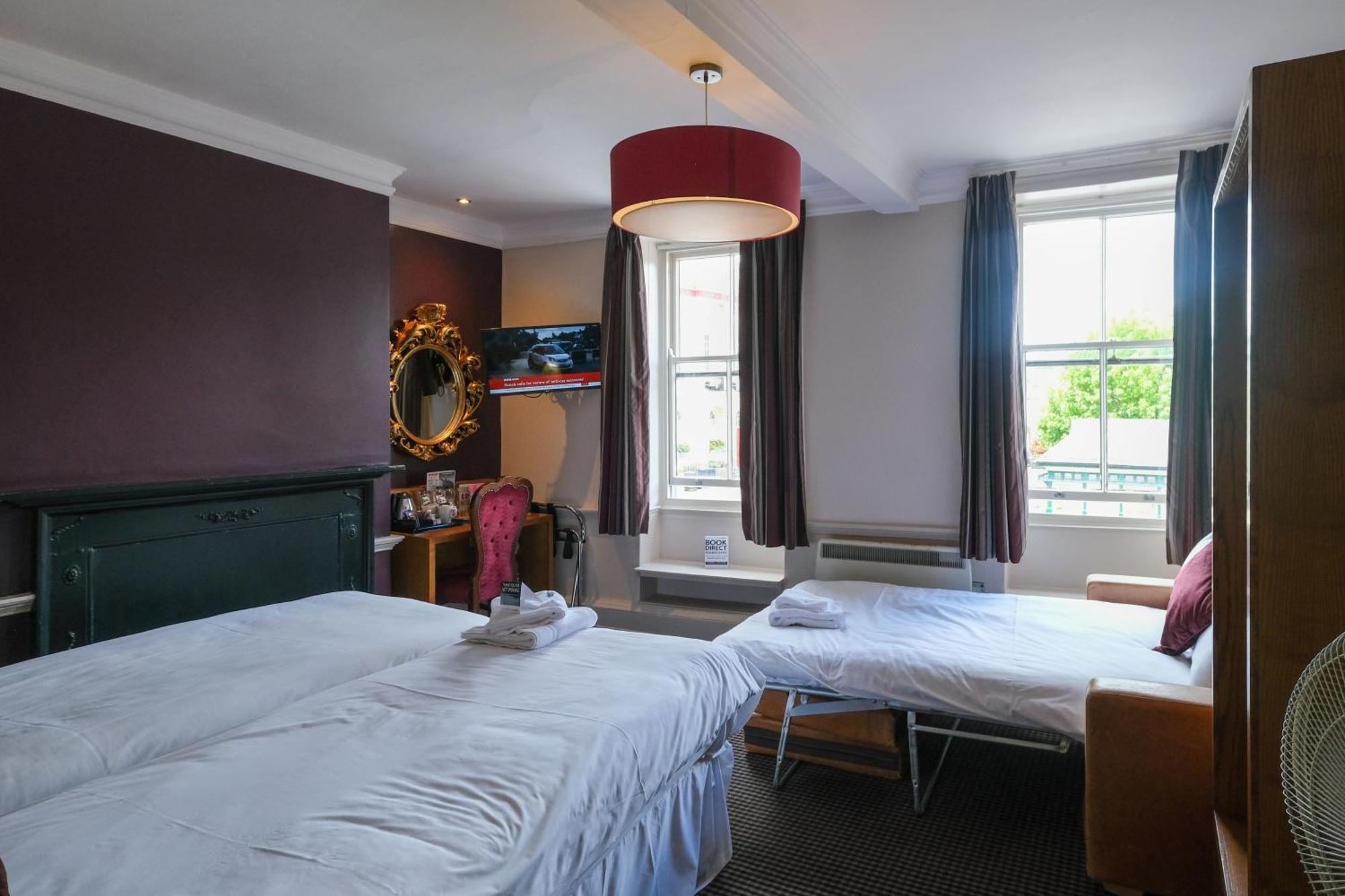 The Unicorn Hotel Wetherspoon Ripon Ngoại thất bức ảnh